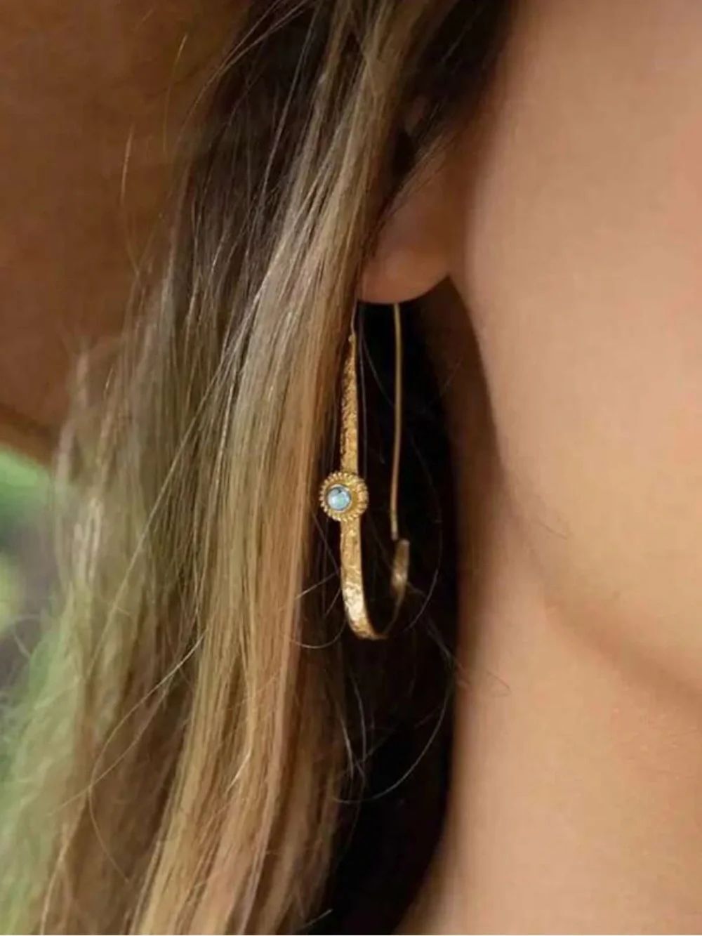 Stone hoop earrings N2457